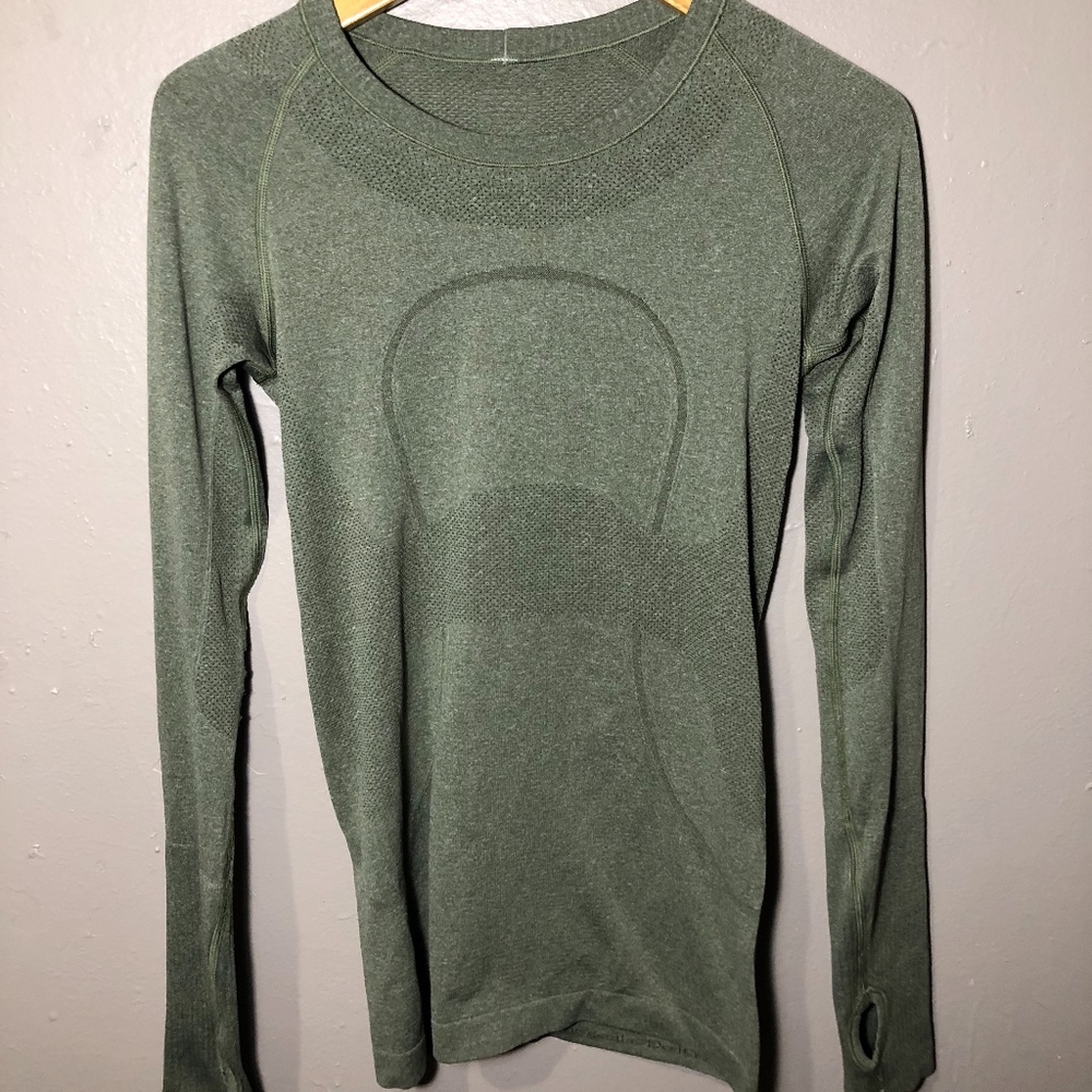 Lululemon swiftly tech long sleeve crew size 2 XXS